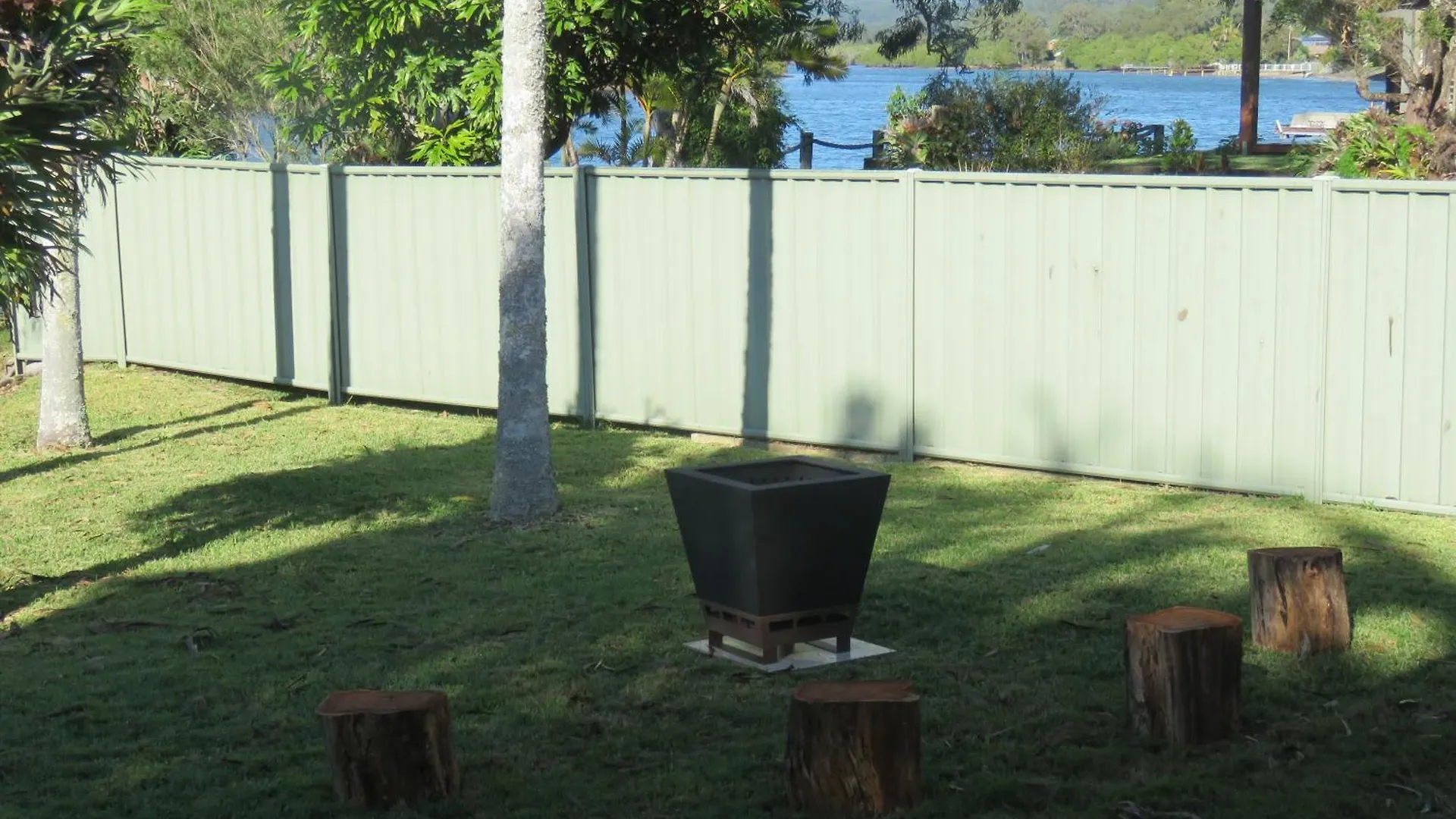 Waterfront House In Currumbin Gold Coast Austrálie